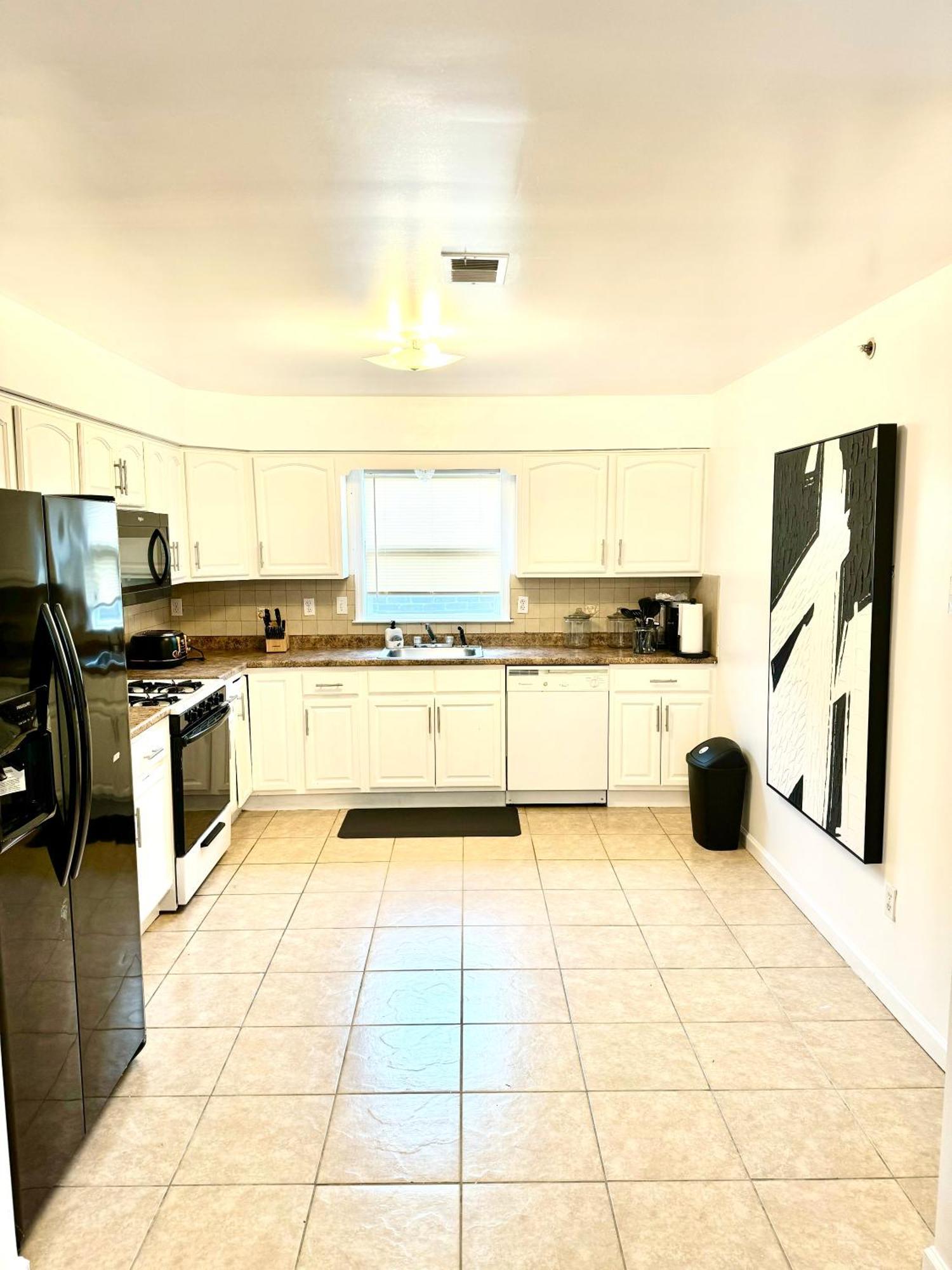 Stylish Evergreen Apartment By Newark Airport Exterior foto